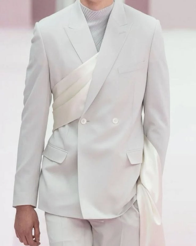 Fashion White Double Breasted Prom Suits With Satin Belt