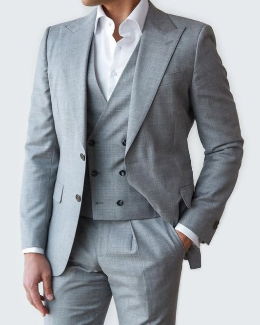 Fashion Light Gray 3 Pieces Peaked Lapel Business Suits With Vest