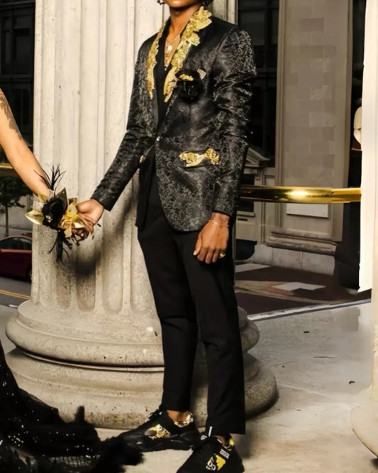 Generous Black Jacquard Shawl Lapel Appliques Prom Suits