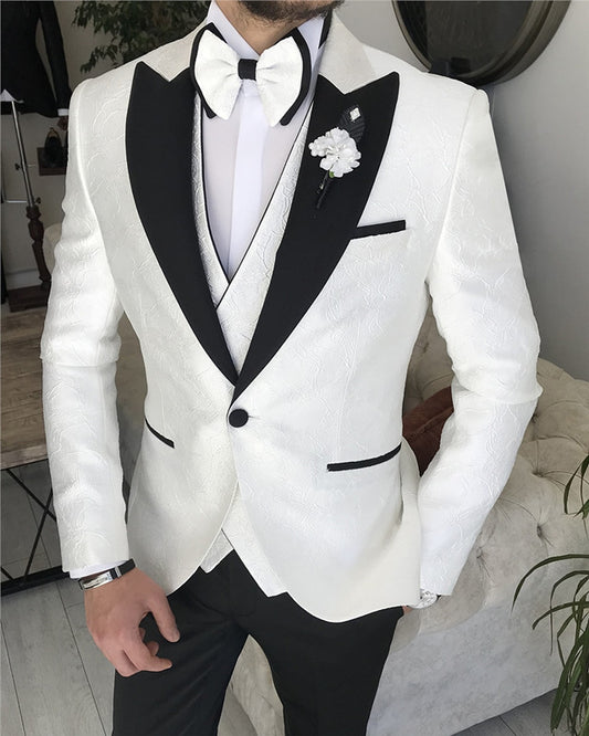 Fashion White Jacquard Three Pieces Peaked Lapel Prom Men Suit