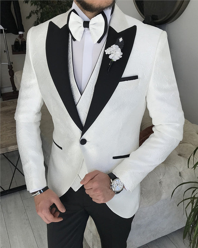 Fashion White Jacquard Three Pieces Peaked Lapel Prom Men Suit