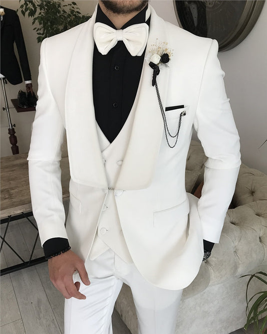 Chic White Three Pieces Close Fitting Shawl Lapel Wedding Men Suit