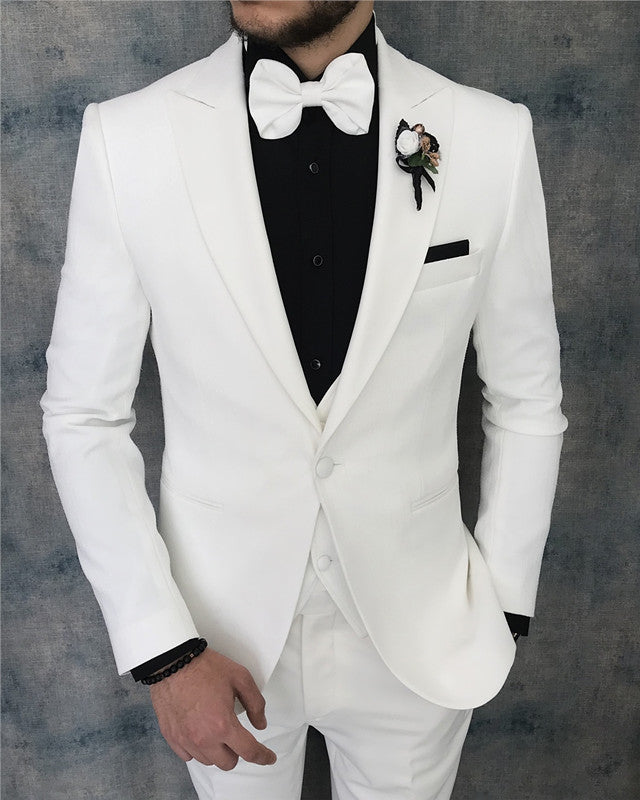 Simple White Three Pieces Best Fitted Peaked Lapel Wedding Men Suit