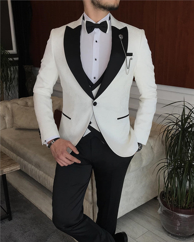 Newest White Three Pieces Best Fitted Bespoke Prom Men Suit