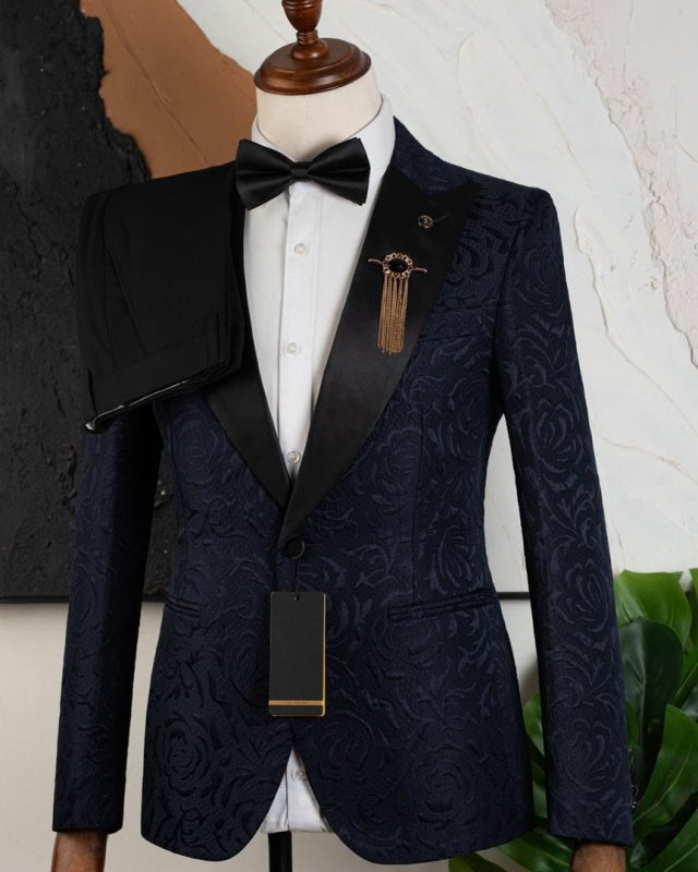 Exquisite Navy Blue Jacquard Peaked Lapel Prom Men Suit
