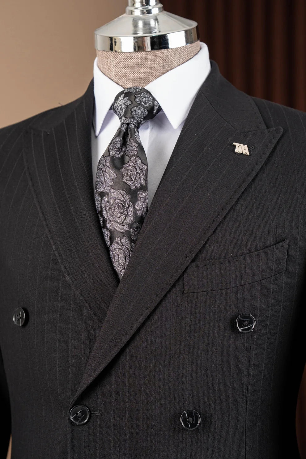 Close Fitting Black Peak Lapel Double Breasted Striped Business Men Suits
