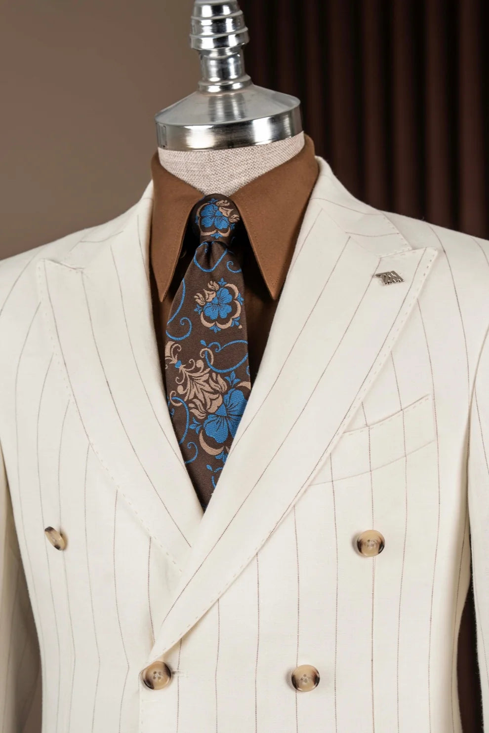 Trendy White Striped Double Breasted 2 Flap Pockets Business Men Suits