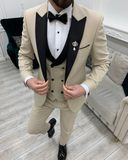 New Arrival Khaki Best Fitting Three Pieces Peaked Lapel Prom Men Suit