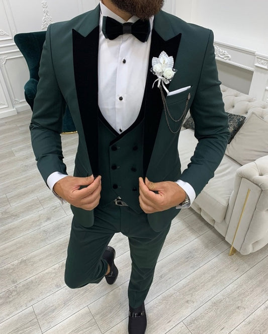 Modern Dark Green Best Fitting Three Pieces Peaked Lapel Prom Men Suits