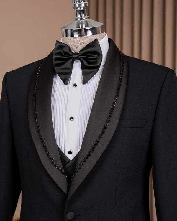 Generous Black 3 Pieces Shawl Lapel Wedding Suit With Beadings