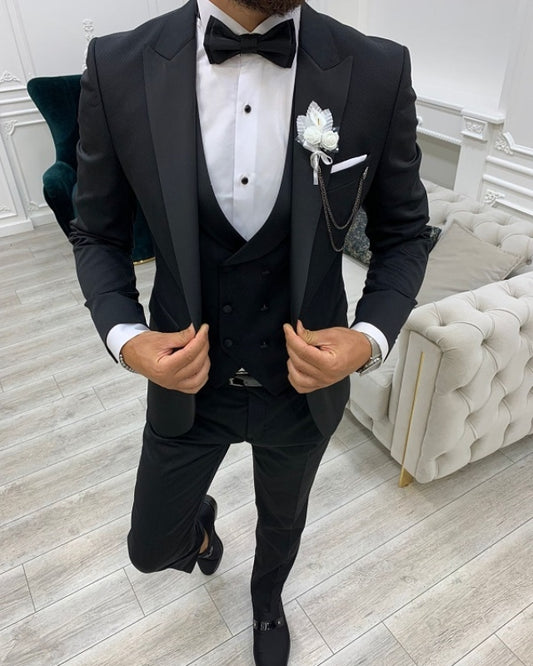 Cool Black Best Fitting Three Pieces Peaked Lapel Business Men Suits