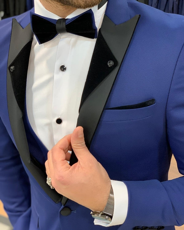 Newest Blue Slim Fit Three Pieces Peaked Lapel Prom Men Suits