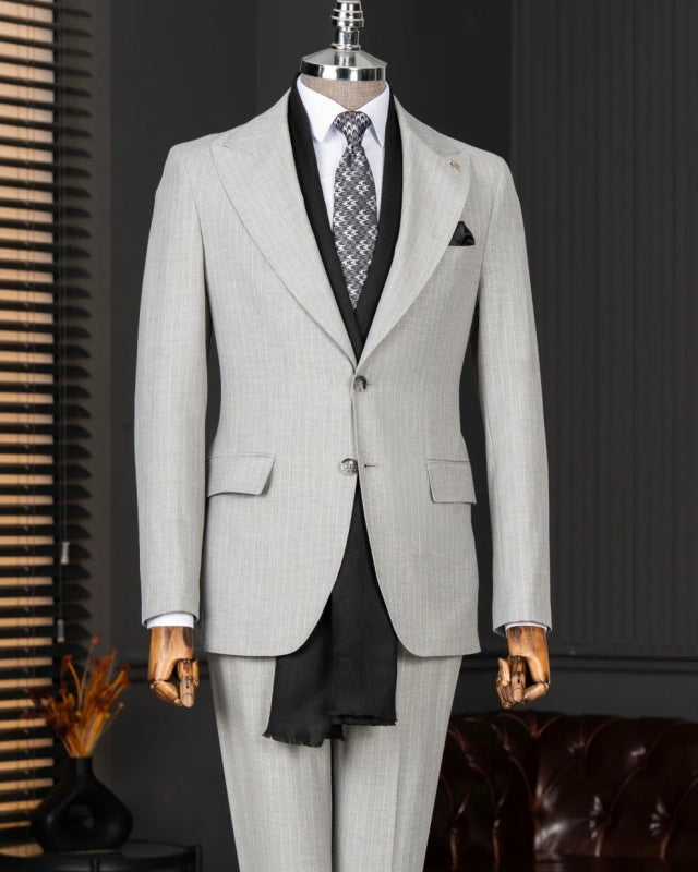 Modern Gray Two Pieces Peaked Lapel Stripe Men Suits