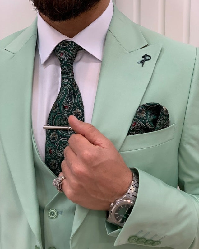 Fashion Green Slim Fit Three Pieces Peaked Lapel Prom Men Suits