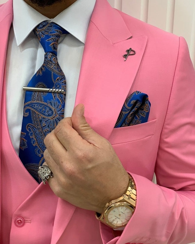 Modern Pink Close Fitting Three Pieces Peaked Lapel Prom Men Suits