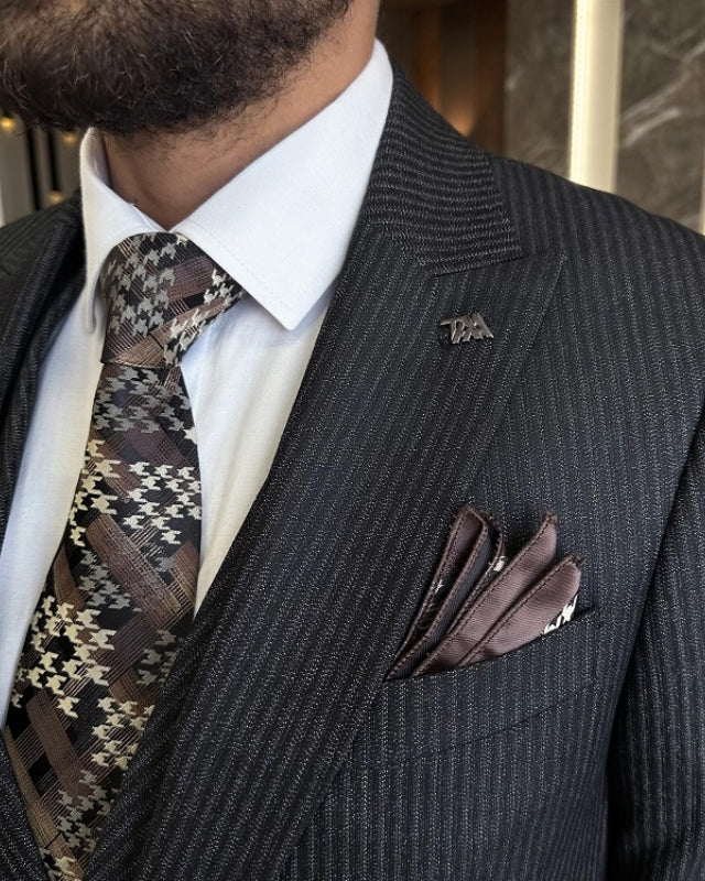 Augus Bespoke Black Peaked Lapel Three Pieces Business Suits