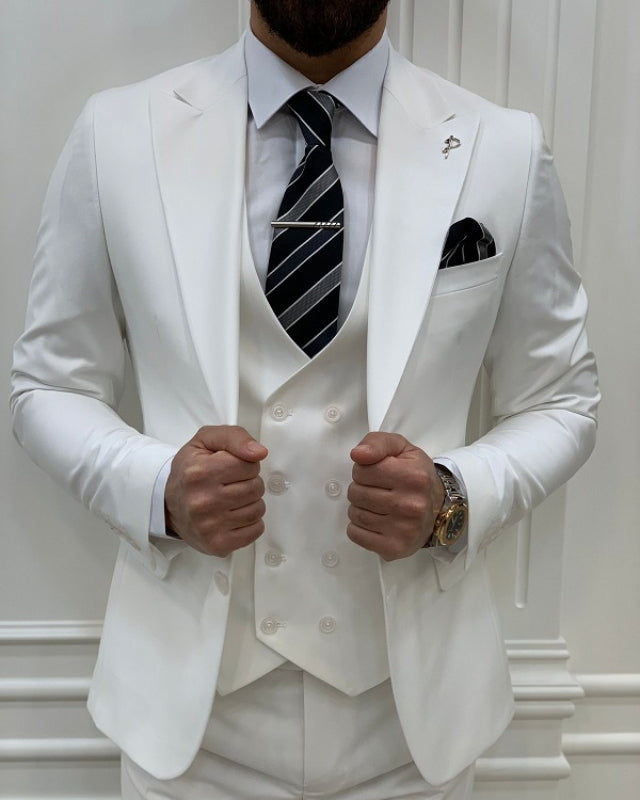 Chic Withe Close Fitting Three Pieces Peaked Lapel Wedding Men Suits