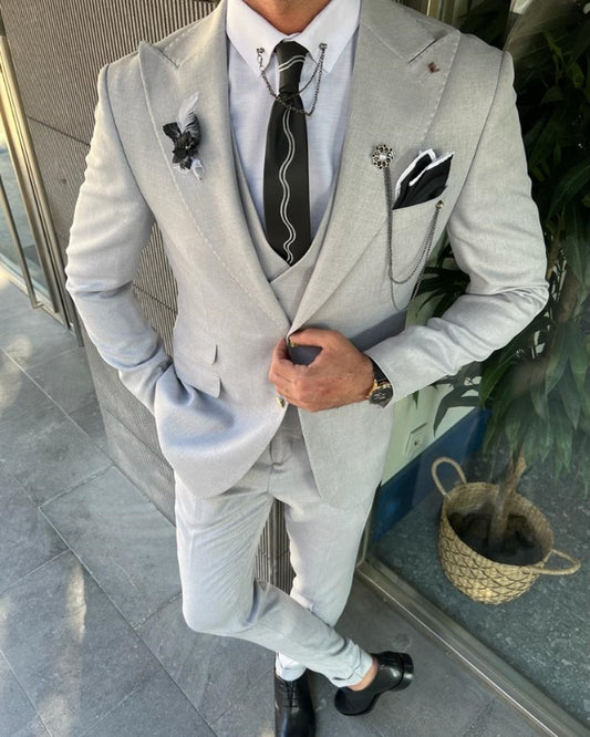 Handsome Gray Best Fitting Three pieces Peaked Lapel Prom Men Suits