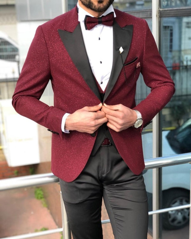 Bling Red Best Fitting Three Pieces Peaked Lapel Prom Men Suits