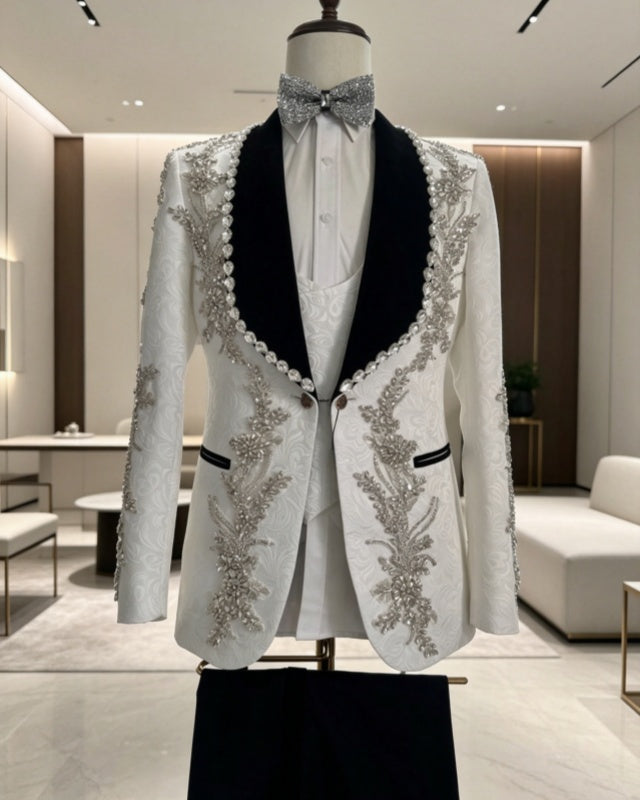 Exquisite White Jacquard 3 Pieces Beadings Wedding Suits With Crystals